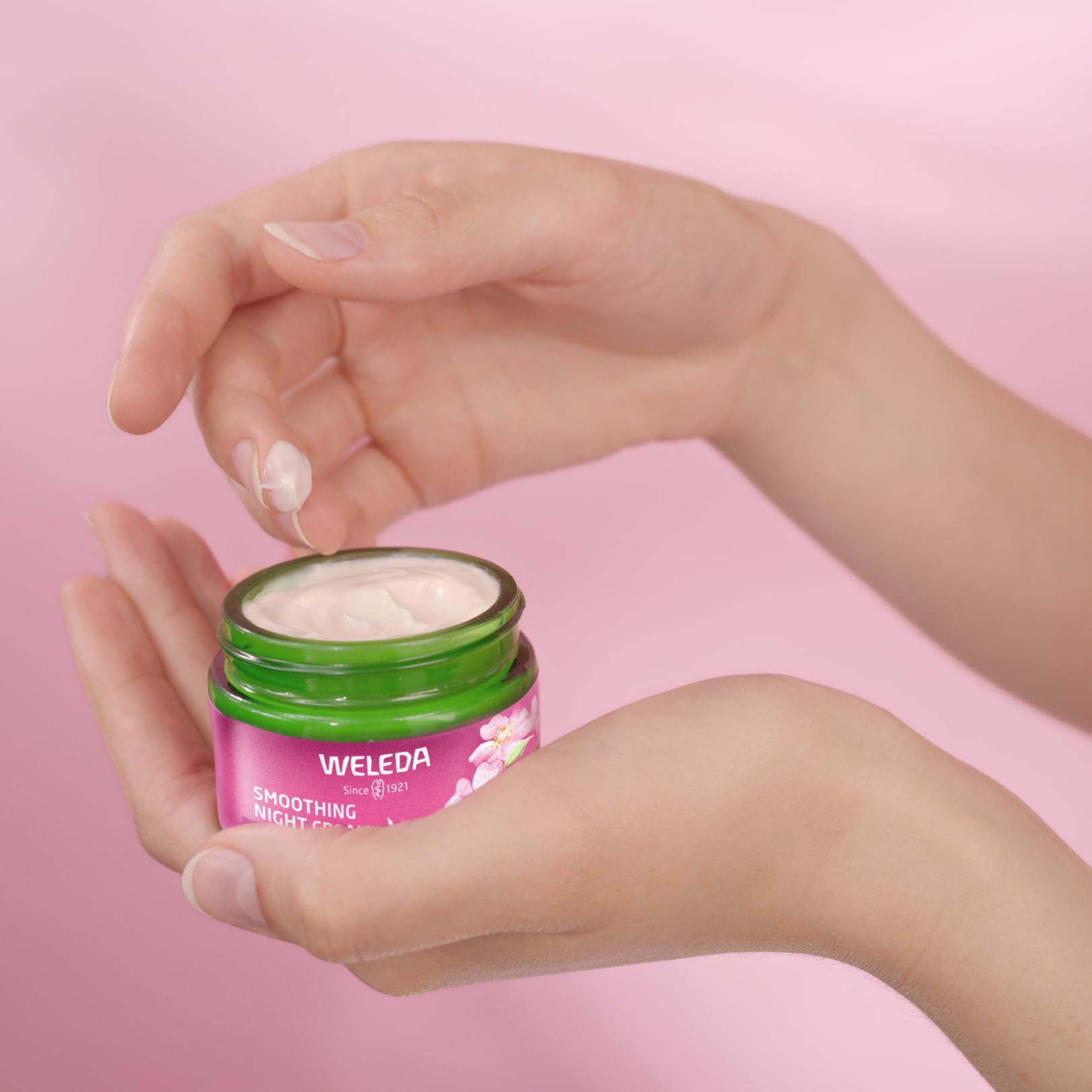 weleda-bio-gl-ttende-nachtpflege-wildrose-wei-er-tee-40-ml-vegane-naturkosmetik- image 6